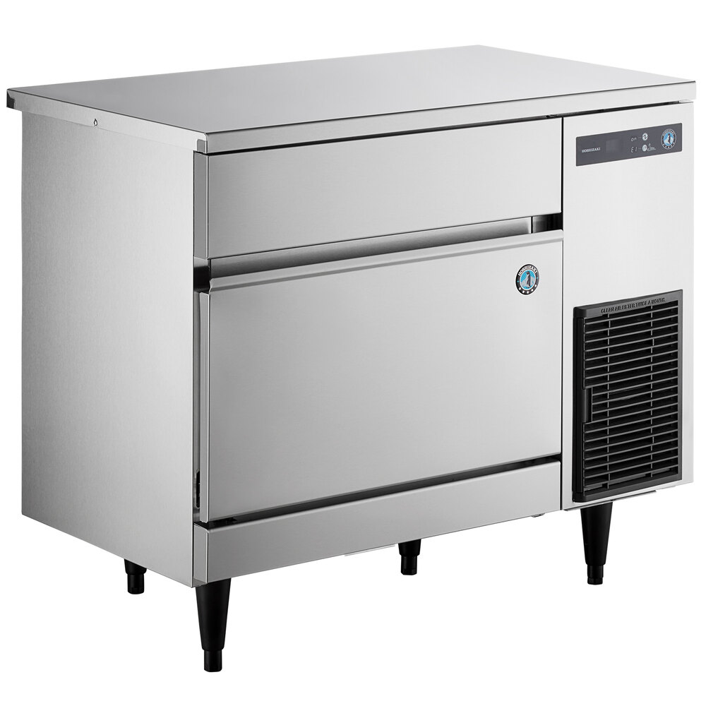 Hoshizaki IM-200BAC 39 1/2" Self-Contained Air Cooled Regular Cube Ice Machine - 188 lb.