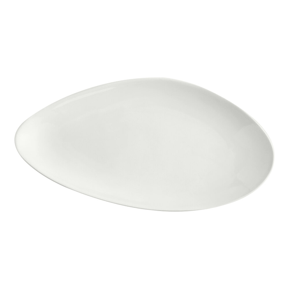 Acopa Nova 13" x 6 1/4" Cream White Slim Triangle Coupe Stoneware Plate - Sample