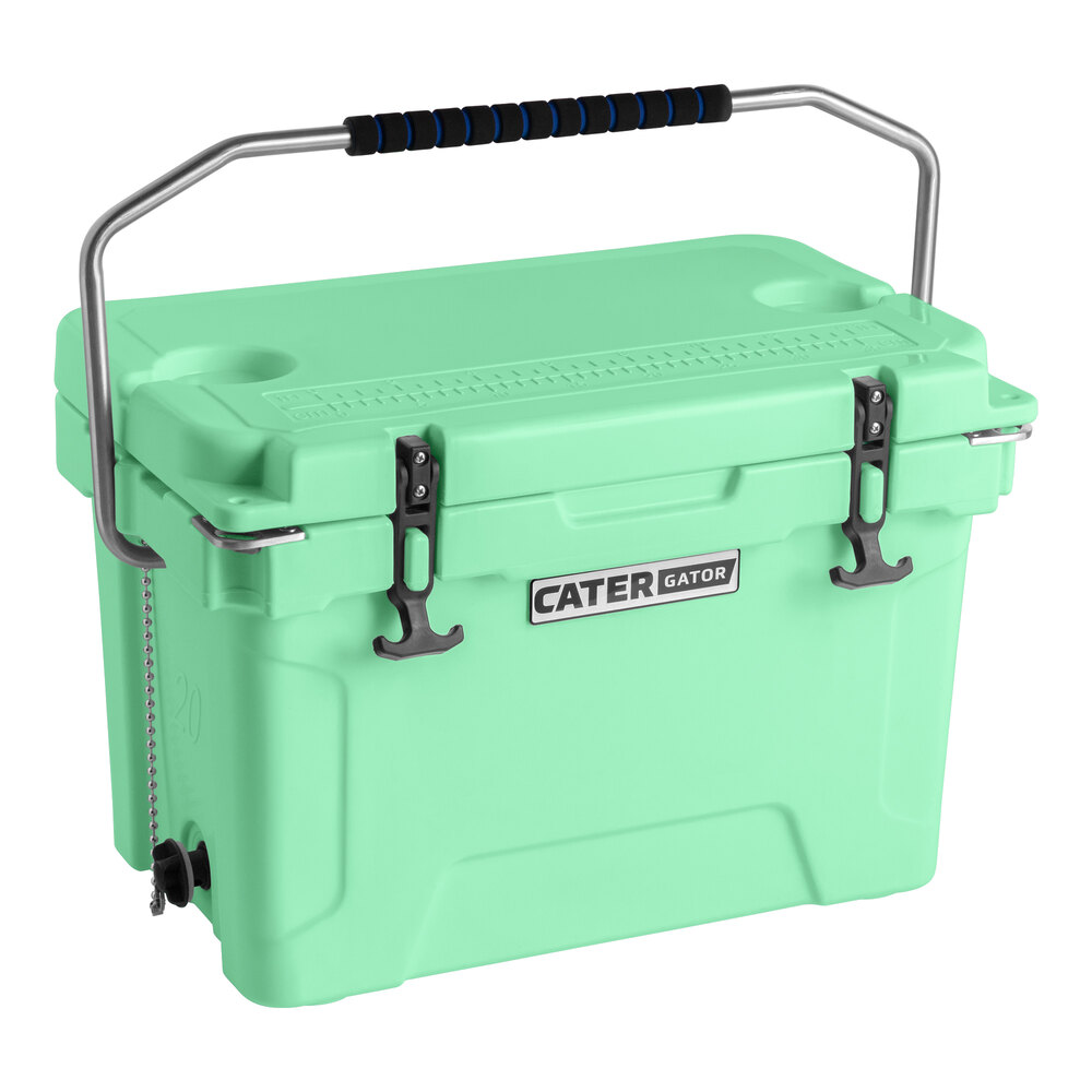 CaterGator CG20SF Seafoam 20 Qt. Rotomolded Outdoor Cooler / Ice Chest
