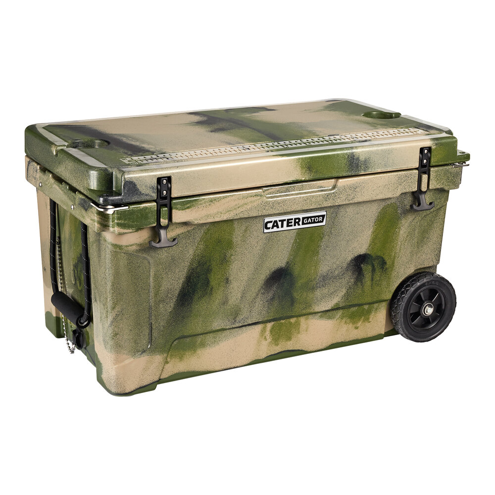 CaterGator CG65CAMOW Camouflage 65 Qt. Mobile Rotomolded Outdoor Cooler / Ice Chest