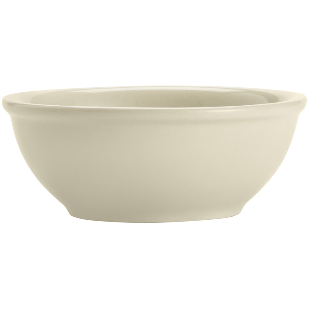 Libbey Porcelana Cream 10 oz. Cream White Rolled Edge Porcelain Nappie Bowl - Sample