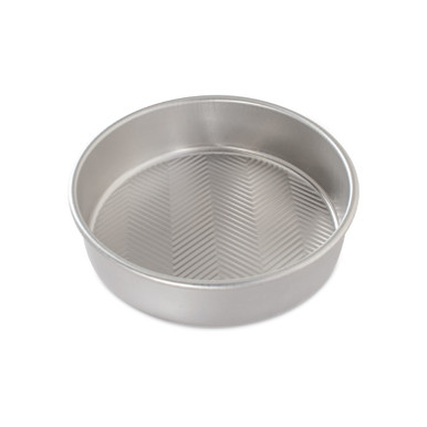Nordic Ware Prism 9” Round Cake Pan (46970)