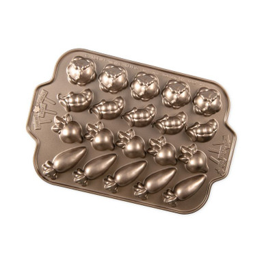 Nordic Ware Garden Patch Cast Aluminum Pan (50348)