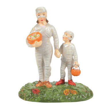 Department 56 Halloween Village Figures - Mommy Treats (6007784)